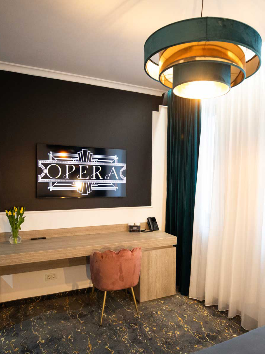 Opera Hotel